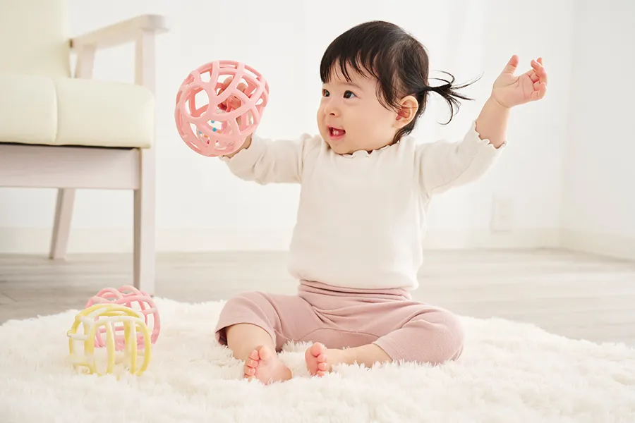 キュムットで遊ぶ子供