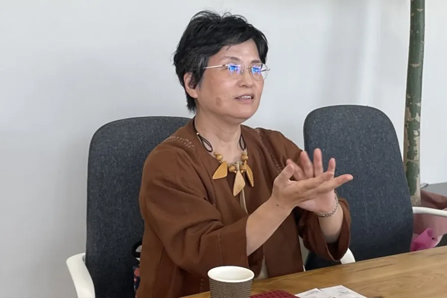 話す佐藤先生